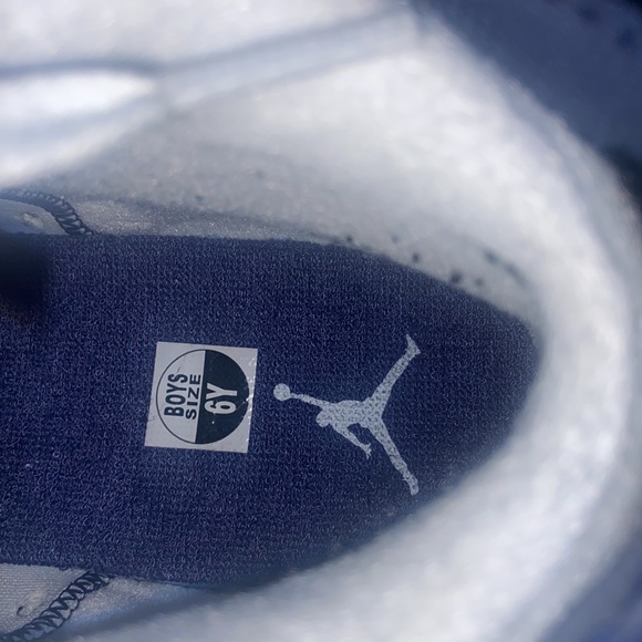 jordan 6 Y midnight navy. - Picture 2 of 6
